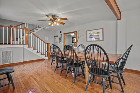 Casa del Mar - Pet friendly with Hot tub! House in Chincoteague Island