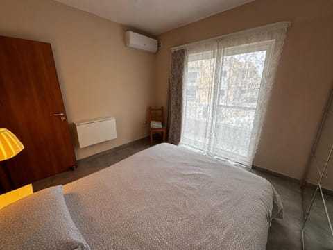 Sunny Retreat - Families, Couples & Digital Nomads Apartment in Malta