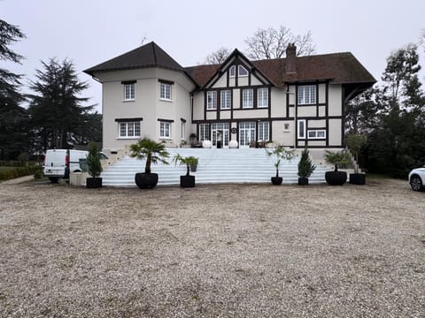 A timeless manor of discreet luxury and absolute privacy Villa in Normandy