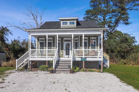 Cockleshell Cottage - Pet friendly & Handicap Accessible! House in Chincoteague Island