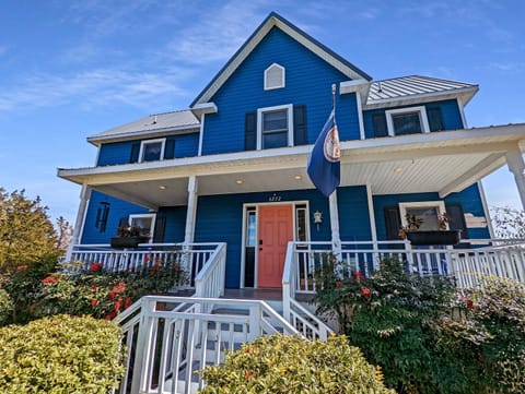 Egret's Cove - Pet friendly w/ Hot tub! House in Chincoteague Island