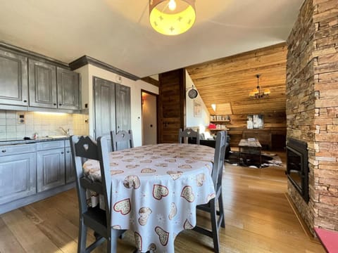 Résidence Les Logis De Bellecombe - Appartement de charme proche des pistes et du centre MAE-5251 Apartment in Notre-Dame-de-Bellecombe