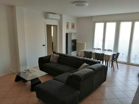 Nuovo e accogliente - New-and-lovely Apartment in Cremona