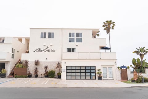 Property building, Day, Street view, Parking