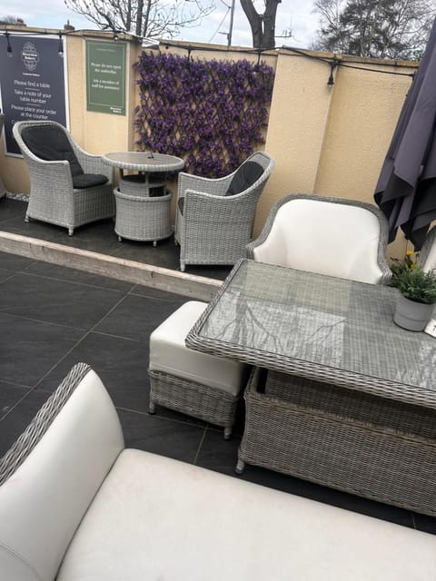 Sleeps 7, entire apartment,with restaurant next door Apartment in Metropolitan Borough of Gateshead