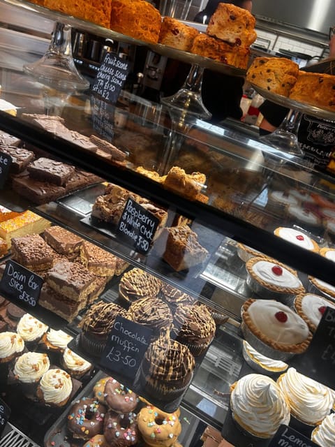 Sleeps 7, entire apartment,with restaurant next door Apartment in Metropolitan Borough of Gateshead