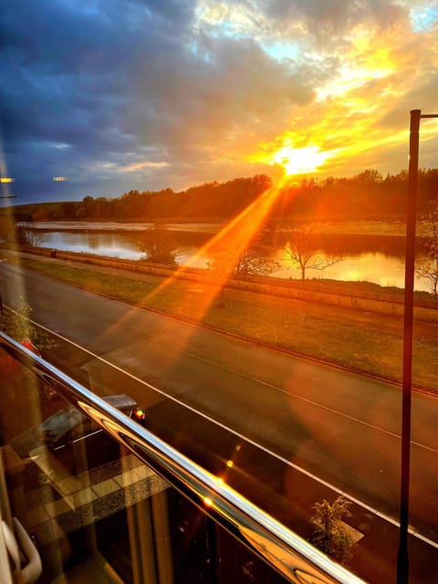 Balcony/Terrace, River view, Sunset