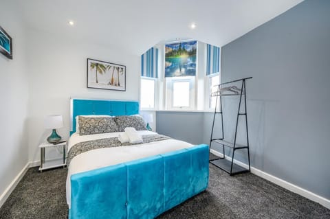 -RC83- For your relaxed,Cosy stay,Free Parking Bed and Breakfast in Leeds