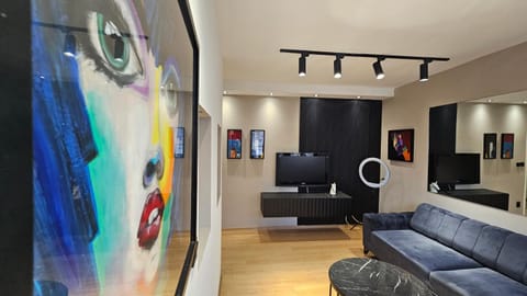 TV and multimedia, Living room, Decorative detail