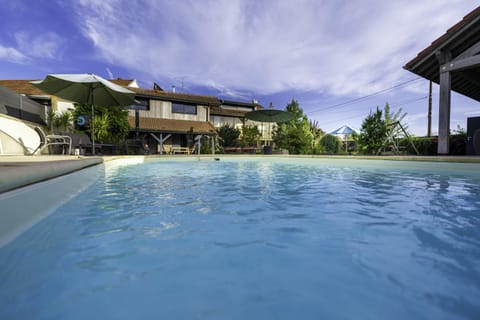 Property building, Swimming pool, Swimming pool