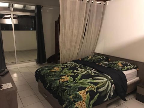 LAGON BLEU DUPLEX CITERNE Bas DU Fort , GOSIER Apartment in Le Gosier