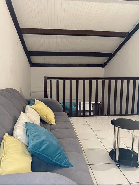 LAGON BLEU DUPLEX CITERNE Bas DU Fort , GOSIER Apartment in Le Gosier