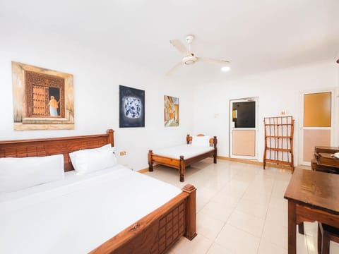 Bed, Photo of the whole room, air conditioner