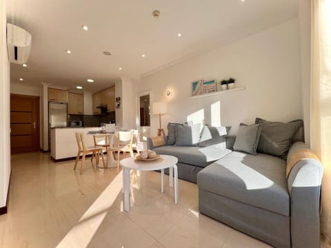 Living room, heating