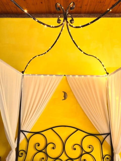 Bed, Decorative detail