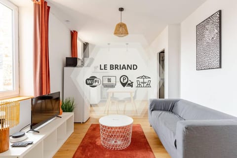 Communal lounge/ TV room, Living room, Seating area