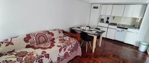 Coffee/tea facilities, Kitchen or kitchenette