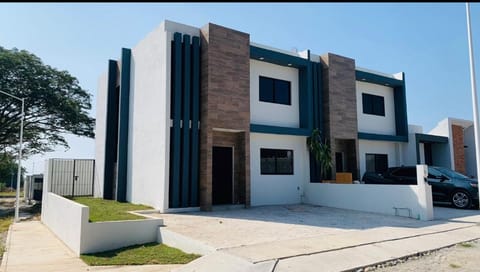 Neighbourhood, Street view, Parking