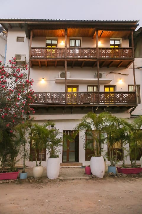Property building, Patio, Facade/entrance, Garden, View (from property/room), Balcony/Terrace, Other, Garden view