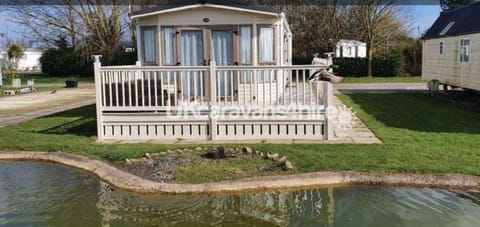 Sunset 2 Static Caravan - Skegness Campground/ 
RV Resort in Skegness