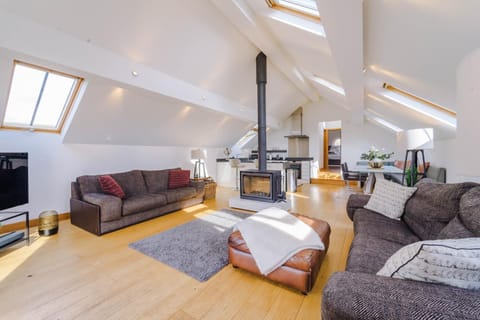 Cobstone Cottage Apartment in Bury