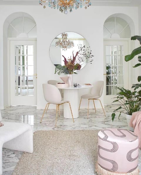 Seating area, Dining area