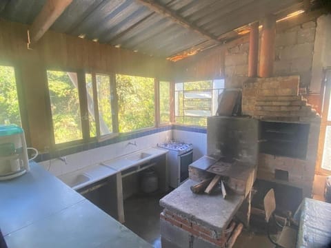 BBQ facilities, Kitchen or kitchenette