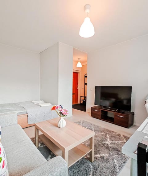 Cozy & Comfy Studio, 14 Mins from Airport, 18 Mins to City Center Apartment in Helsinki