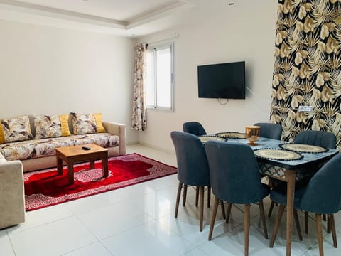 Communal lounge/ TV room, TV and multimedia, Living room, Seating area