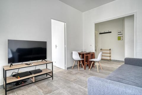 Appartement fonctionnel & lumineux-Portes de Paris Apartment in Île-de-France