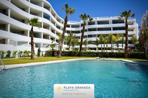 Property building, Day, Garden, Garden view, Pool view, Swimming pool, sunbed