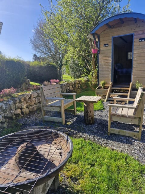 St Mullins Glamping Hut,R95T3CT Campground/
RV Resort in County Kilkenny