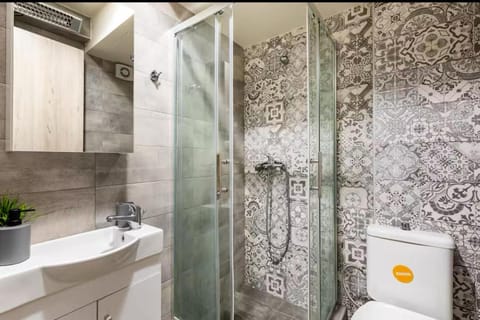 Ladadika Urban Vibes Apartment in Thessaloniki