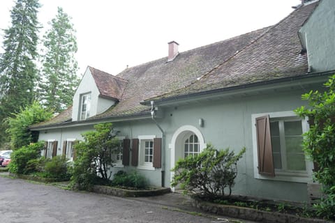 Property building, Day, Parking