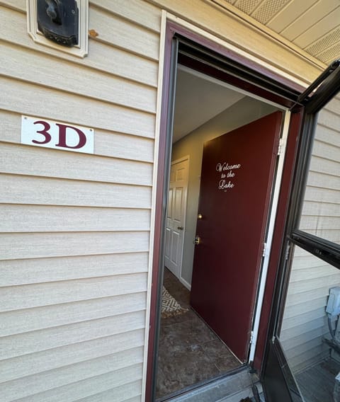 LakeView Bliss With Boat Slip House in Lake of the Ozarks