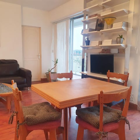 Marq en Baroeul Acacias T2 Apartment in Hauts-de-France