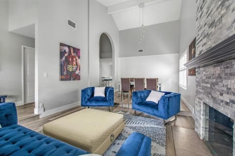 MV Retreat Pool Spa Fire Pit Family Friendly House in Mission Viejo