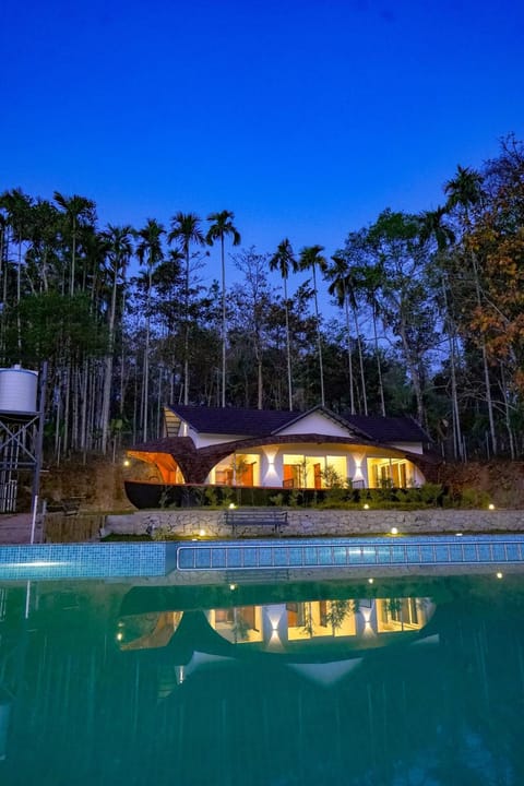 Property building, Natural landscape, Pool view, Swimming pool