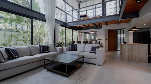 Communal lounge/ TV room, Kitchen or kitchenette, Living room, Seating area