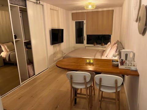 Coffee/tea facilities, Living room, Bedroom, Guests, Guests