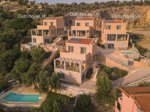 Property building, Natural landscape, Bird's eye view, Mountain view, Sea view, Swimming pool