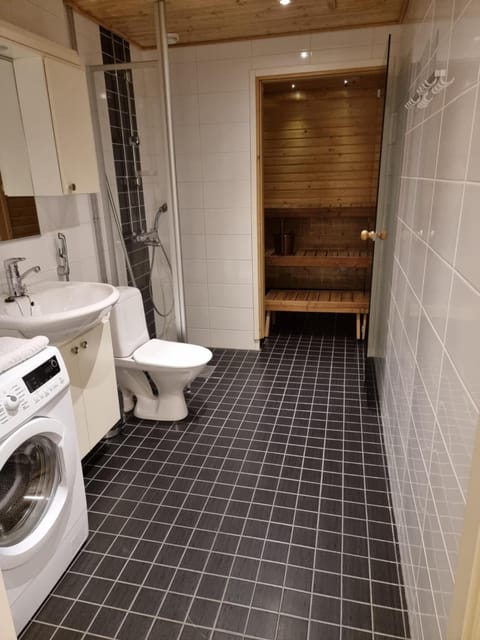 Kotimaailma Saunallinen kaksio keskustan tuntumassa Apartment in Finland