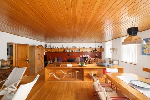 Communal lounge/ TV room, TV and multimedia, Living room, Dining area