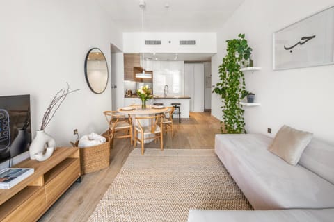 Living room, Dining area, kitchen