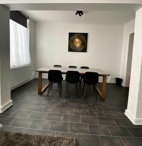 Grand appartement deux chambres Apartment in Brussels