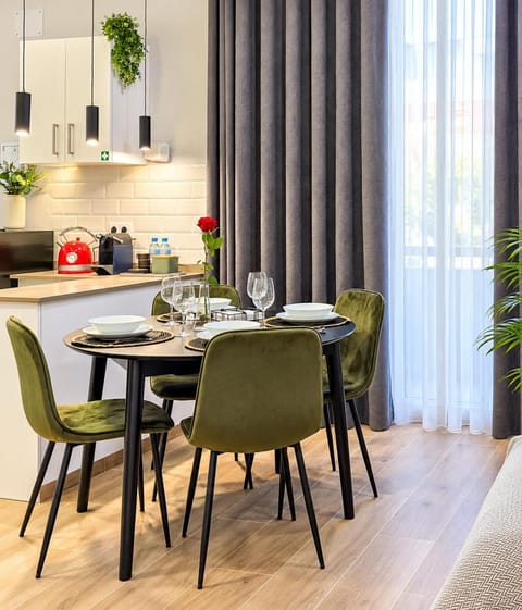 Kitchen or kitchenette, Living room, Seating area, kitchen, kitchen