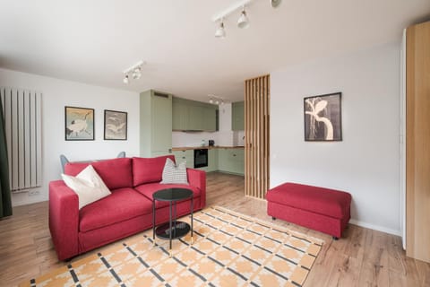 TV and multimedia, Kitchen or kitchenette, Living room, Seating area
