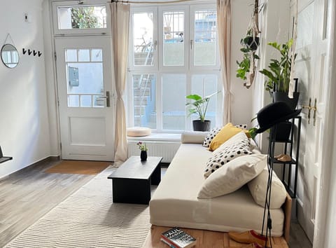 Bed, Living room, Seating area