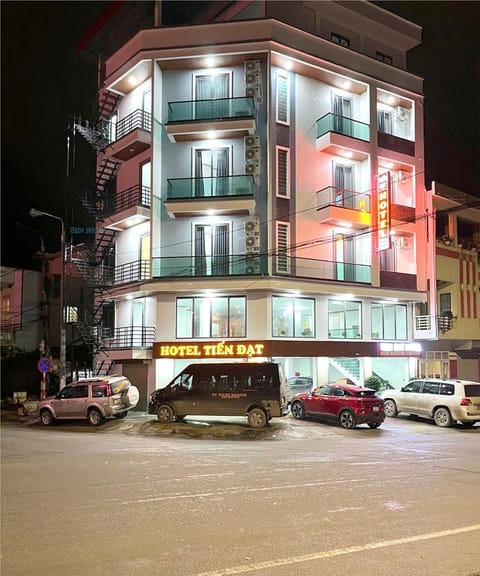 Night, Neighbourhood, City view, Street view, Parking