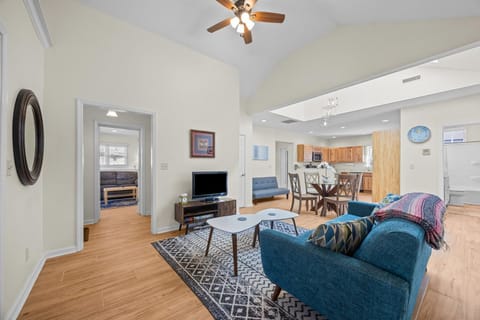 Hominy Creek Haven House in Upper Hominy